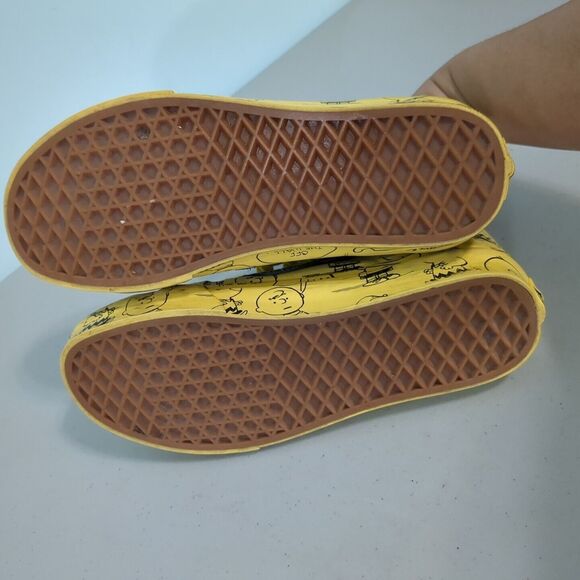 Vans X Peanuts Sk8-Hi 'Charlie Brown Maize' Yellow high top snoop… - Picture 5 of 5
